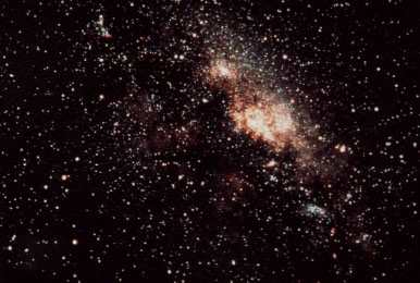 Тёмные участки в Млечном Пути представляют собой непрозрачные облака холодного газа и пыли